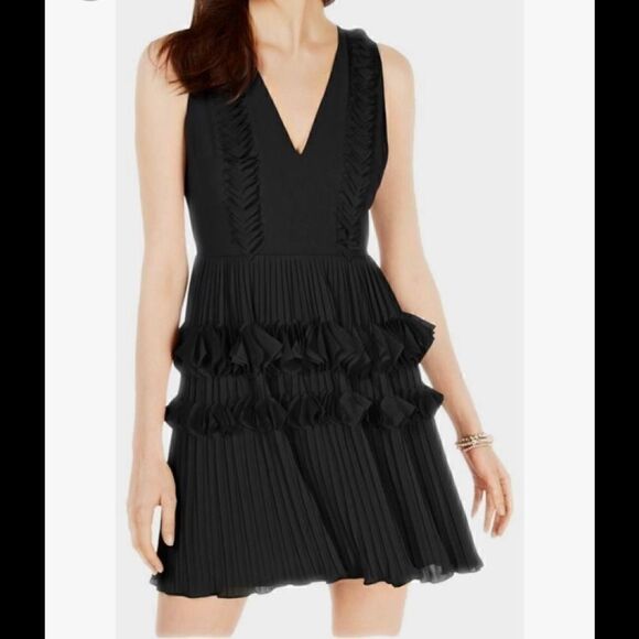 Foxiedox Black Pleated Appliqué Cocktail Dress - Picture 1 of 6